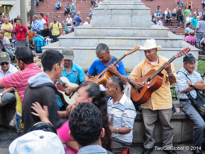 Musicians in Parque Berrio