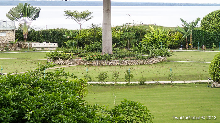 The beautiful garden overlooking Lago Petén Itzá