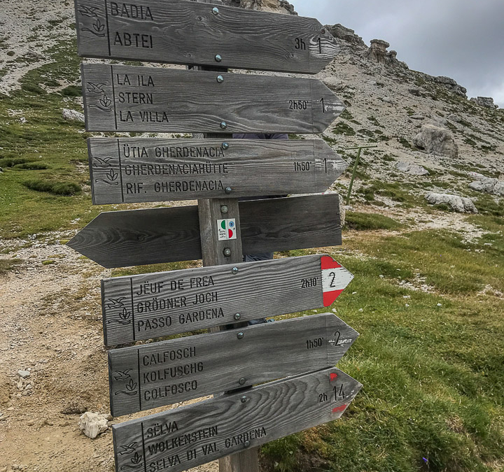 Destination Passo Gardena, and its civilisation!